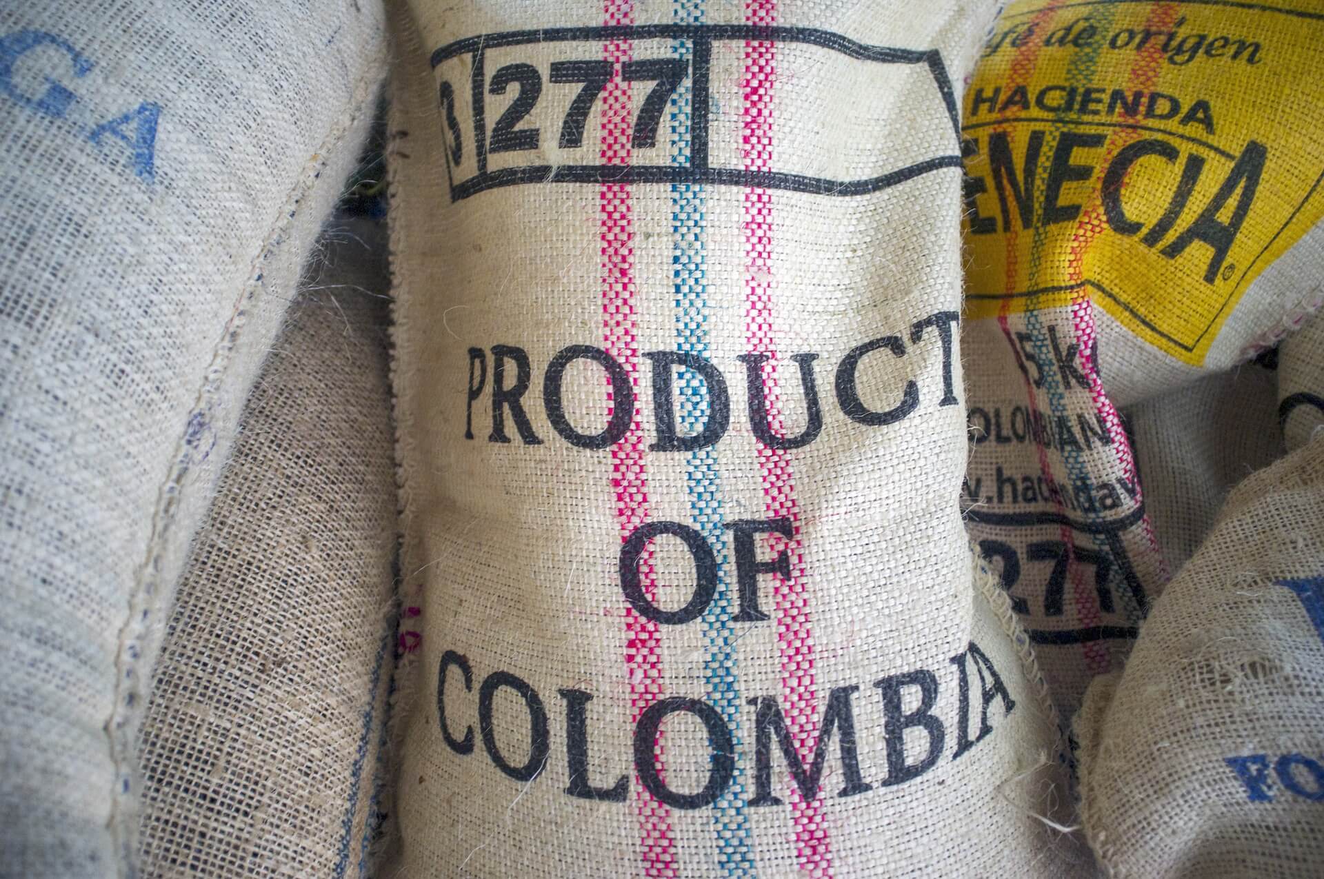 Producten van Colombia, welke verpakt zitten in zakken